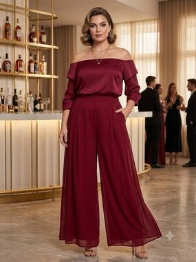 St. John NWT Silk flowing wine color split-skirt like pants Sz16